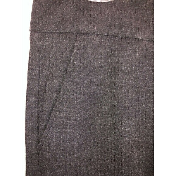 CAbi Dark Gray Women's Size 10 Knee Length Wide Leg Stretch Fit Capri Pants 188 - Picture 3 of 7